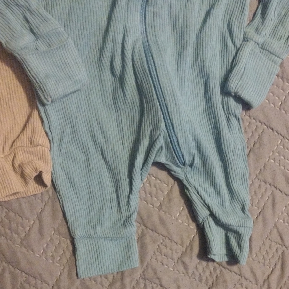 Adorable Kids Footies Set - Blue and Tan - Picture 4 of 7